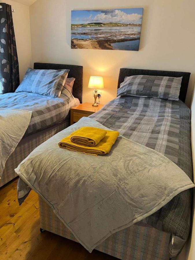 2 Bedroom House Overlooking Pierowall Bay, Westray Экстерьер фото