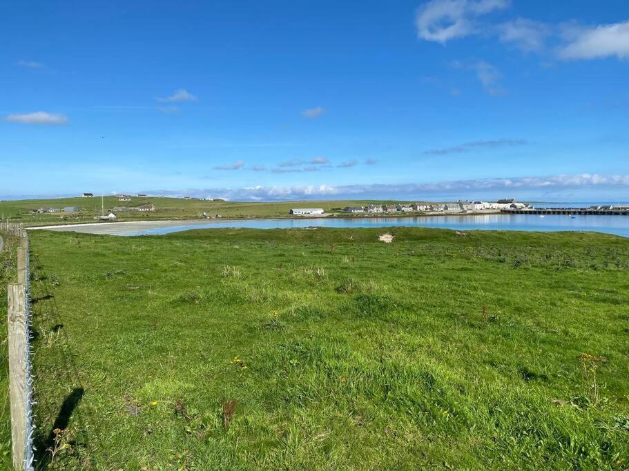 2 Bedroom House Overlooking Pierowall Bay, Westray Экстерьер фото
